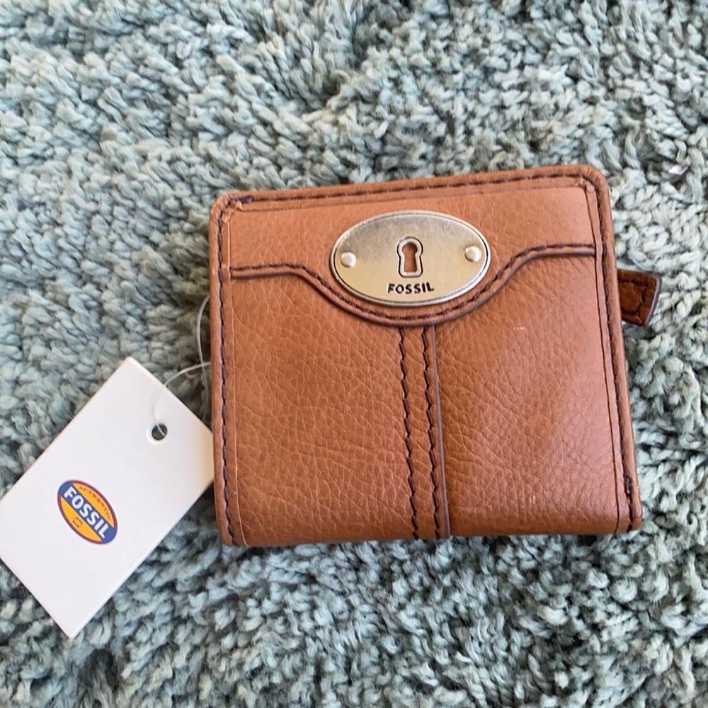 Fossil Bifold